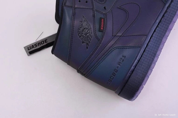 Zoom BV0006-900  1 High Jordan Retro Fearless 0331